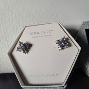 Bomb Party Earing (Sterling Club - 2988)